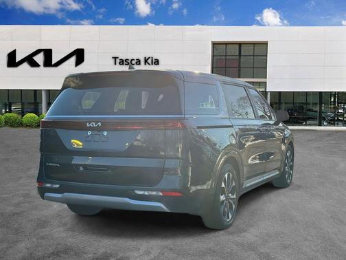 2024 Kia Carnival EX