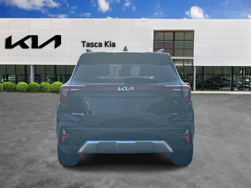 Fusion Black 2024 Kia Seltos SX Turbo
