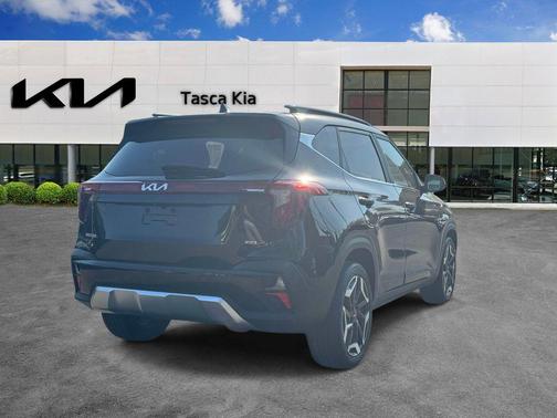 Fusion Black 2024 Kia Seltos SX Turbo