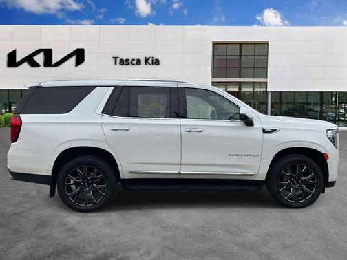 White Frost Tricoat 2024 GMC Yukon Denali