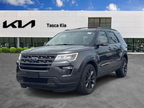 Magnetic 2018 Ford Explorer XLT