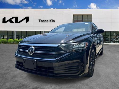 Deep Black Pearl 2022 Volkswagen Jetta 1.5T SE
