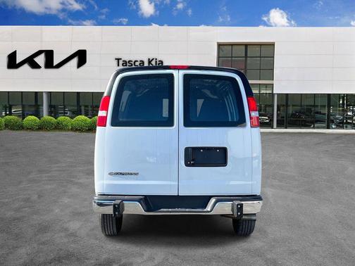 2024 Chevrolet Express 2500 RWD 2500 Regular Wheelbase WT