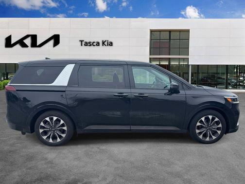 2023 Kia Carnival EX