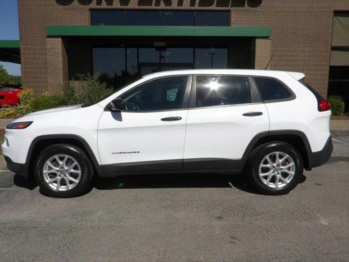 2017 Jeep Cherokee Sport