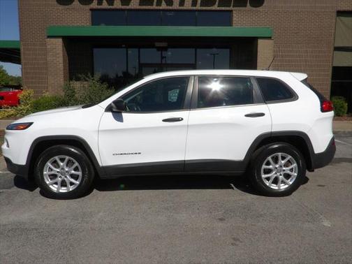 2017 Jeep Cherokee Sport