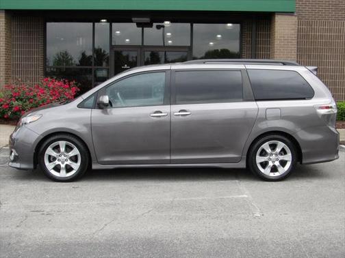 2013 Toyota Sienna SE