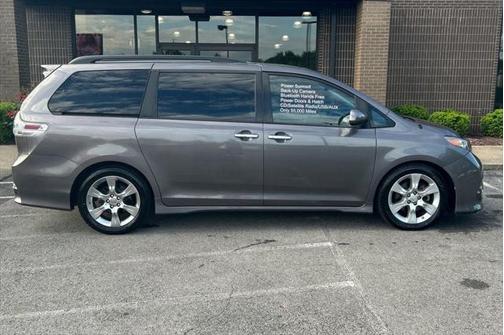 2013 Toyota Sienna SE