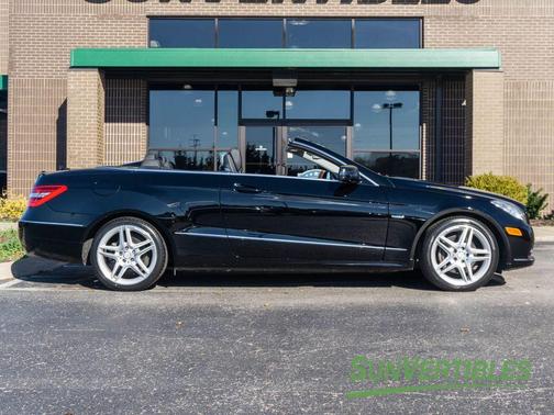 Photo 2 of 32 of 2012 Mercedes-Benz E-Class E 350