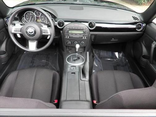 2006 Mazda MX-5 Miata Sport