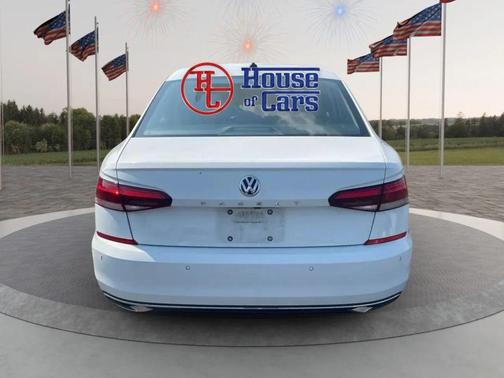 Pure White 2022 Volkswagen Passat 2.0T Limited Edition