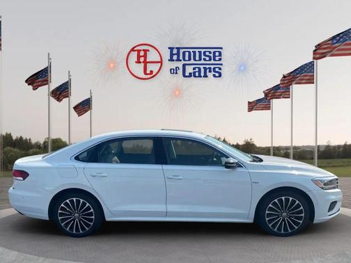 Pure White 2022 Volkswagen Passat 2.0T Limited Edition