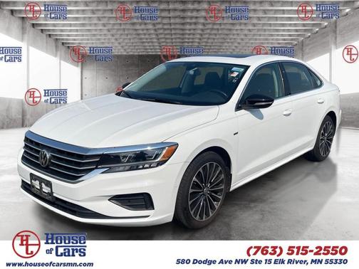 Pure White 2022 Volkswagen Passat 2.0T Limited Edition