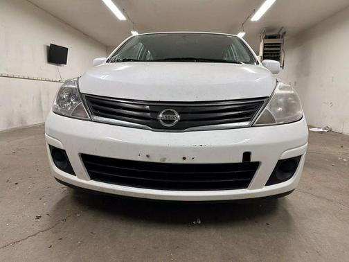 2011 Nissan Versa 1.8 S