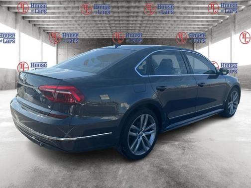 2017 Volkswagen Passat 1.8T R-Line w/Comfort