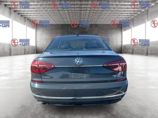 2017 Volkswagen Passat 1.8T R-Line w/Comfort