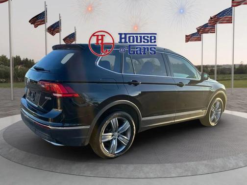 Deep Black Pearl 2020 Volkswagen Tiguan 2.0T SEL