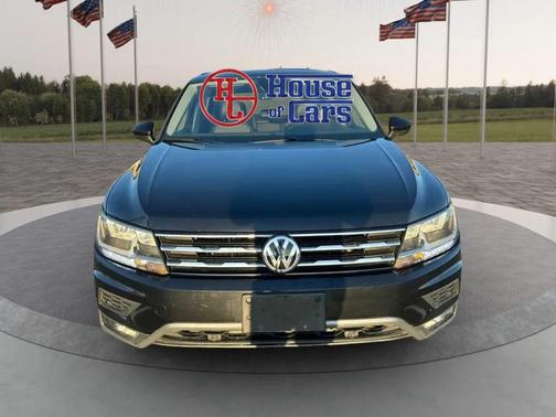 Deep Black Pearl 2020 Volkswagen Tiguan 2.0T SEL
