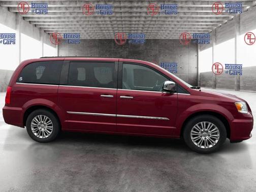 2016 Chrysler Town & Country Touring-L