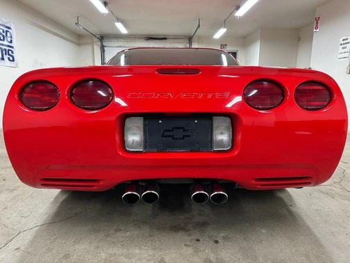 2000 Chevrolet Corvette Base