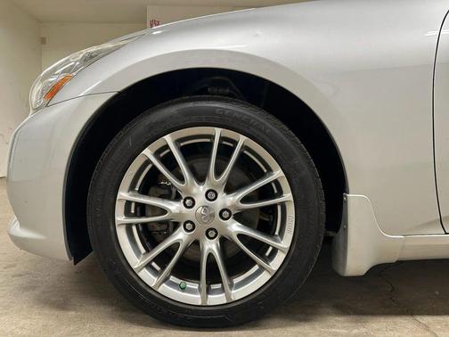 2012 INFINITI G37x Base
