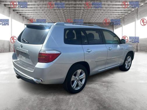 Classic Silver Metallic 2010 Toyota Highlander Limited