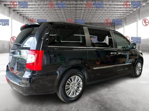 2015 Chrysler Town & Country Touring-L