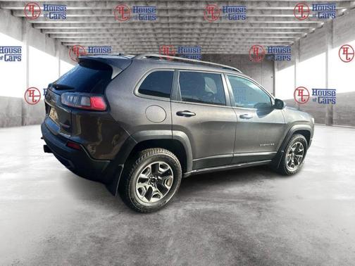 Gray 2019 Jeep Cherokee Trailhawk Elite