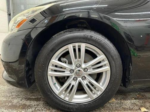 2013 INFINITI G37x Base