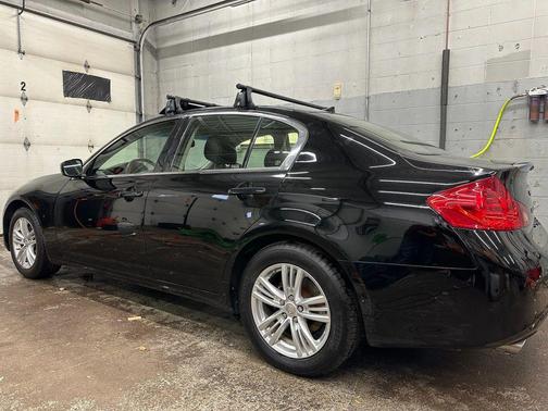 2013 INFINITI G37x Base