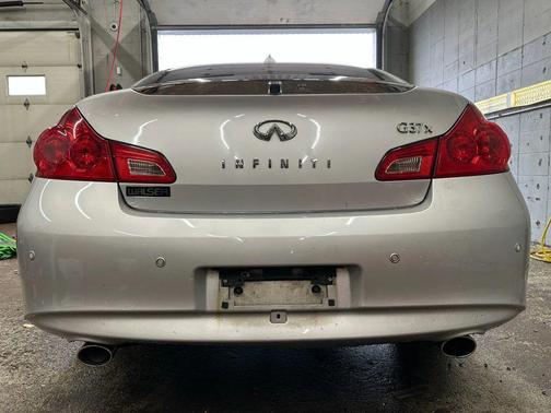 2013 INFINITI G37x Base