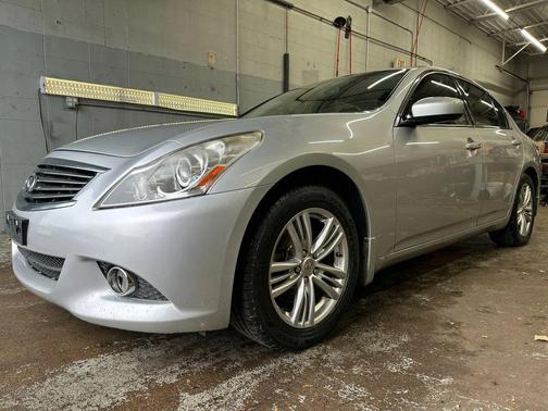 2013 INFINITI G37x Base