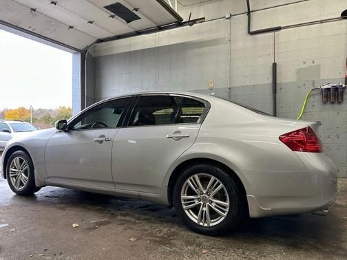 2013 INFINITI G37x Base