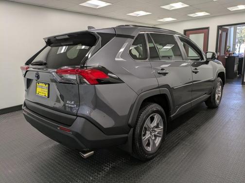2023 Toyota RAV4 Hybrid XLE