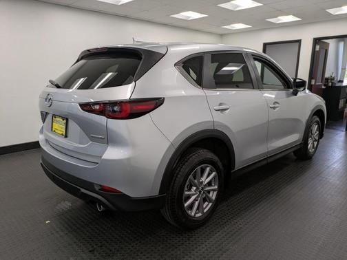 2023 Mazda CX-5 2.5 S Preferred Package