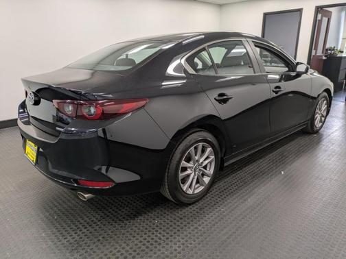 2022 Mazda Mazda3 2.5S FWD