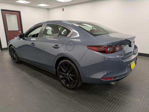 2022 Mazda Mazda3 Carbon Edition