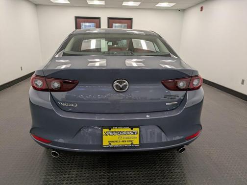 2022 Mazda Mazda3 Carbon Edition