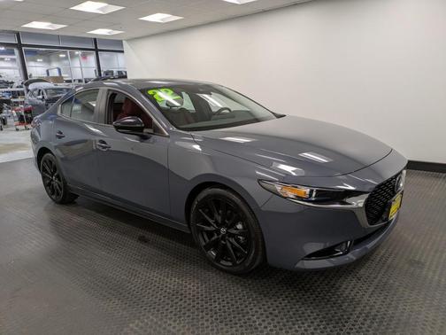 2022 Mazda Mazda3 Carbon Edition