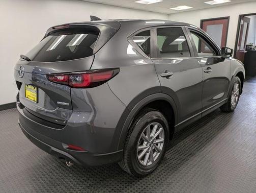 2022 Mazda CX-5 2.5 S Preferred Package