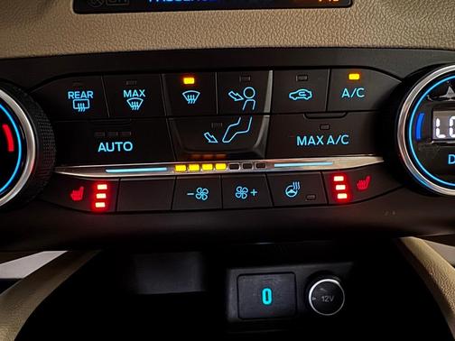 2020 Ford Escape Titanium Hybrid