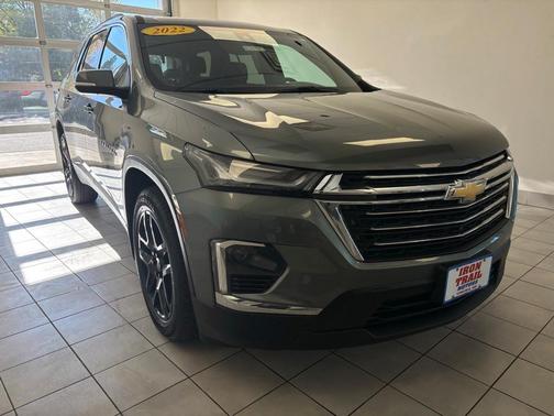 2022 Chevrolet Traverse LT Leather