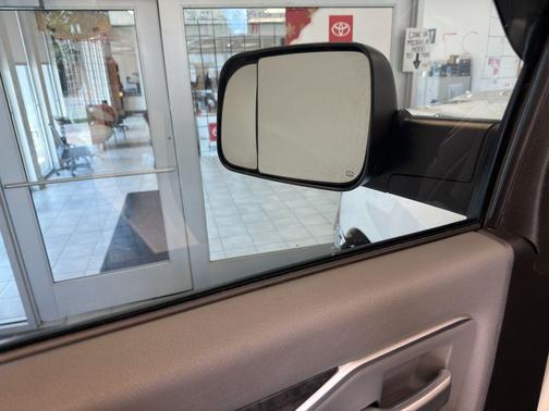 Bright White Clearcoat 2019 RAM 2500 Big Horn Crew Cab 4x4 6'4' Box