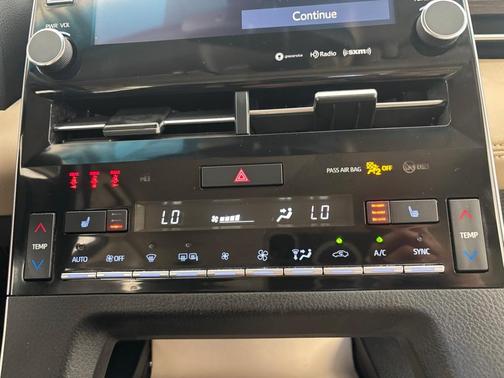 2021 Toyota Avalon XLE