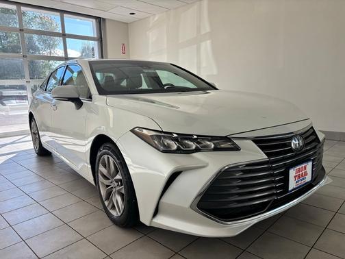 2021 Toyota Avalon XLE