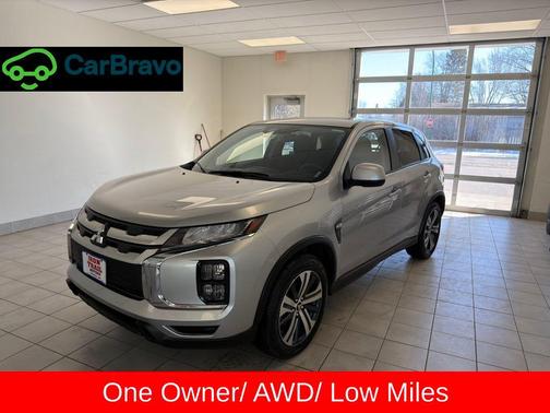 Silver Alloy 2025 Mitsubishi Outlander Sport 2.0 ES