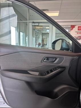 2022 Nissan Rogue S