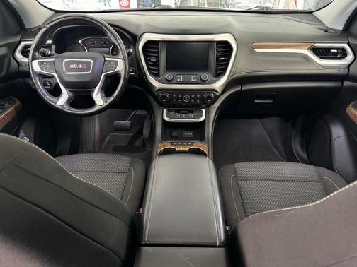 2020 GMC Acadia SLE