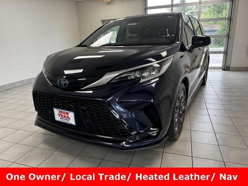 2021 Toyota Sienna XSE 7 Passenger