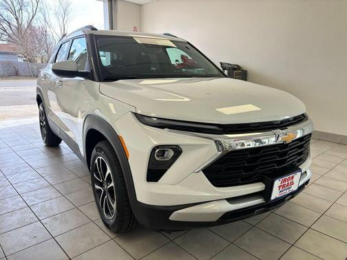 Summit White 2026 Chevrolet Trailblazer LT